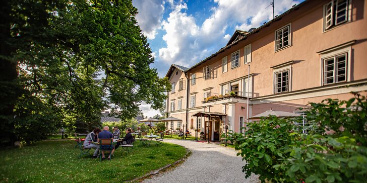 Relaxační pobyt na zámku Zdíkov v CHKO Šumava s polopenzí i wellness pro 2 osoby