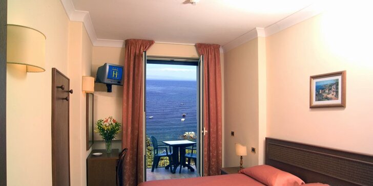 Dovolená na Sicílii: 4* hotel u pláže, strava dle výběru, bazén a pobyt pro 1 dítě zdarma