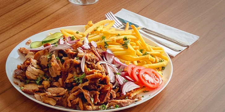 Řecká taverna v Ostravě: gyros s hranolky nebo masový talíř až pro 4 osoby