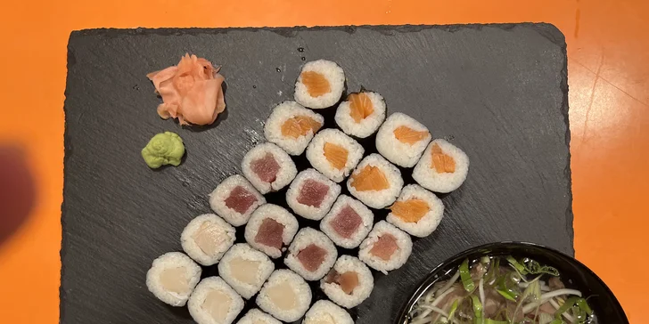 Vršovické Japonsko: set až 24 kusů sushi s avokádem, tuňákem i máslovou rybou i s polévkou