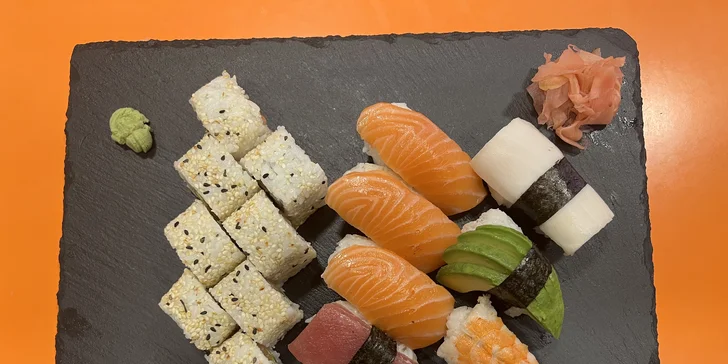 Vršovické Japonsko: set až 24 kusů sushi s avokádem, tuňákem i máslovou rybou i s polévkou