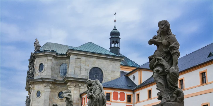 Pobyt nedaleko Adršpašských skal v pokoji Economy nebo Superior se snídaní a wellness