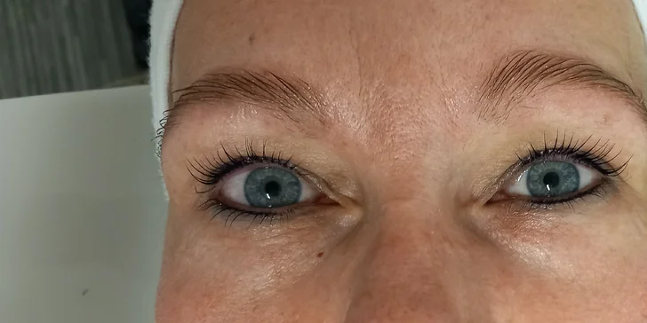 Lash lifting s výživou řas, laminace obočí nebo úprava a barvení