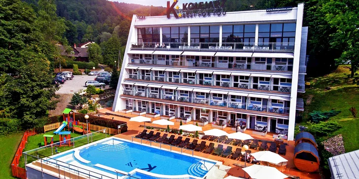 Hotel obklopený horami a lesy: dovolená s polopenzí, neomezeným wellness i spa