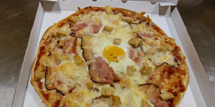 1 nebo 2 pizzy o průměru 32 cm podle výběru ze 44 druhů v Pizzerii Valentino