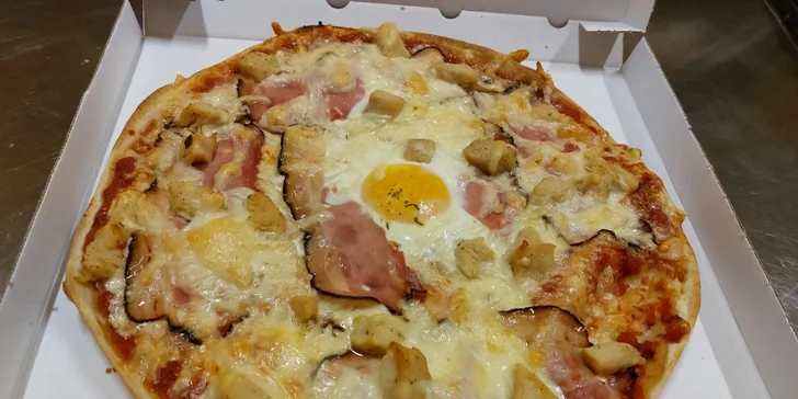 1 nebo 2 pizzy o průměru 32 cm podle výběru ze 44 druhů v Pizzerii Valentino