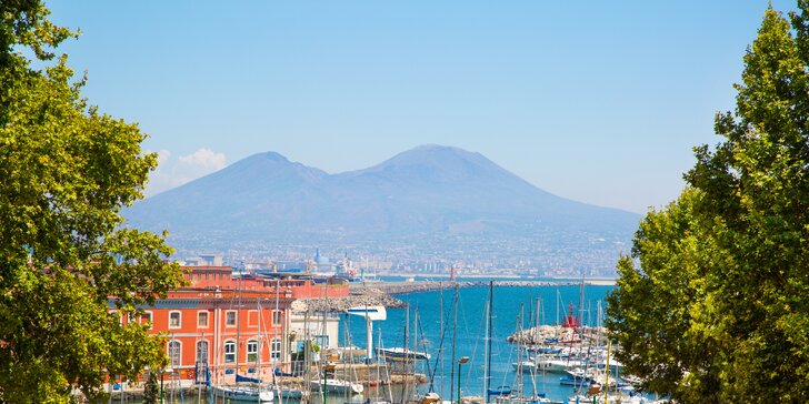 Ischia a Apulie s koupáním a s výlety do Herculanea, na ostrov Procida a na Capri