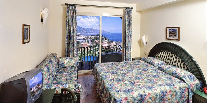 First minute dovolená na Sicílii: 4* hotel u pláže, strava dle výběru, bazén a pobyt pro 1 dítě zdarma