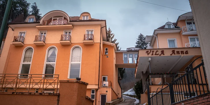 Relaxační pobyt v Trenčianských Teplicích: snídaně či polopenze i vstup do wellness