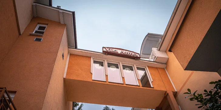 Relaxační pobyt v Trenčianských Teplicích: snídaně či polopenze i vstup do wellness