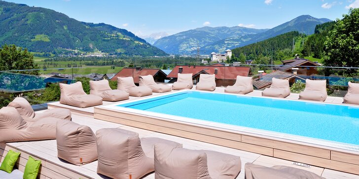 Pobyt ve 4* hotelu v rakouském Kaprunu: polopenze, neomezeně wellness, venkovní i vnitřní bazén, slevy na atrakce