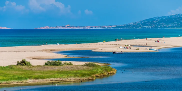 Severní Sardinie: 3* hotel, bazén, venkovní vířivka, snídaně, 1 noc zdarma