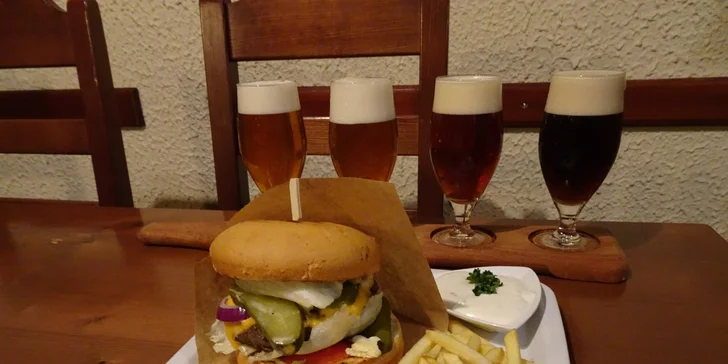 Hovězí burger, hranolky a degustace řemeslných piv pro 1 osobu