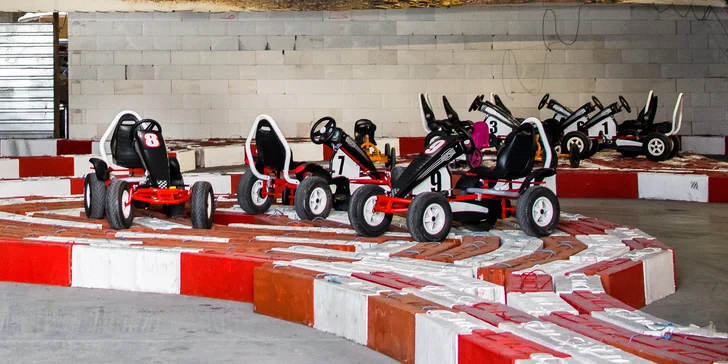 Jízdy na motokárách pro dospělé i děti: na výběr elektrické nebo šlapací káry