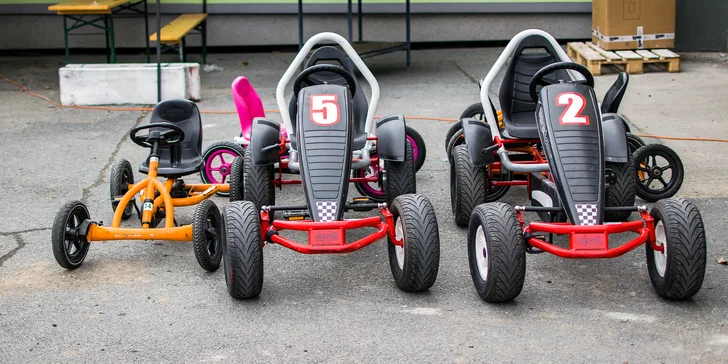 Jízdy na motokárách pro dospělé i děti: na výběr elektrické nebo šlapací káry