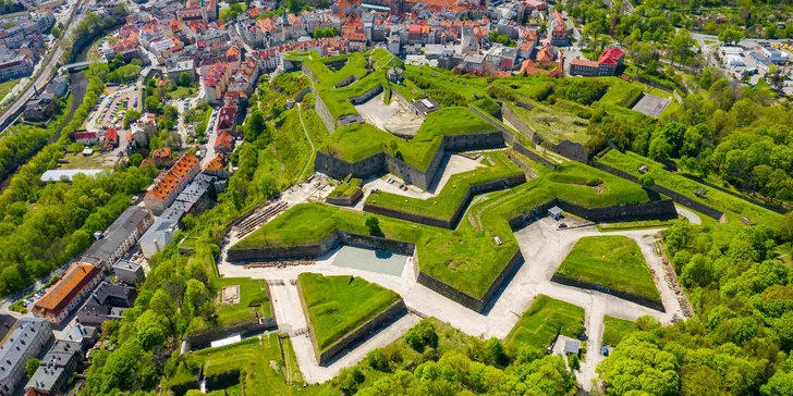 Výlet do Kladska za prohlídkou parku s miniaturami i za výhodnými nákupy v obchodním centru