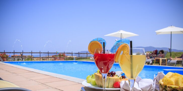 Severní Sardinie: 3* hotel, bazén, venkovní vířivka, snídaně, 1 noc zdarma