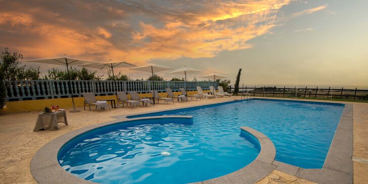 Severní Sardinie: 3* hotel, bazén, venkovní vířivka, snídaně, 1 noc zdarma
