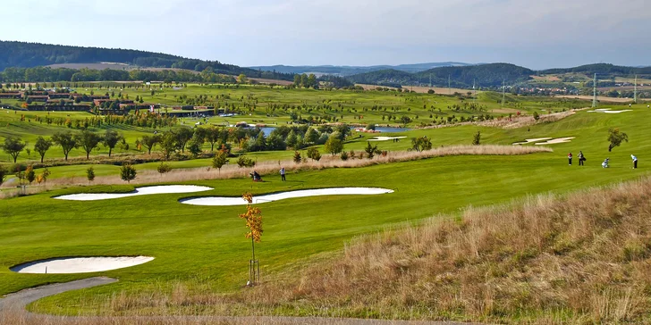 Zažijte poprvé golf a to v resortu na Ostravici, vhodné jako první setkání s touto hrou: pro 2 nebo 4 osoby