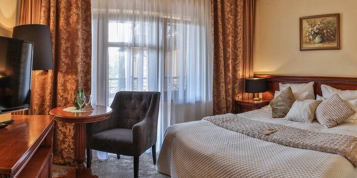 Romantika v historickém hotelu v Zakopaném: neomezený wellness a snídaně nebo polopenze