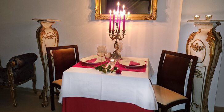 3chodová večeře při svíčkách pro dva na Hostivickém statku: prosecco, ravioli, panenka i suflé
