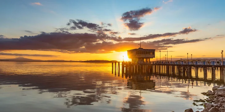 Dovolená v Itálii se snídaní a ochutnávkou vín: 800 m na pláž Lago Trasimeno, venkovní bazén