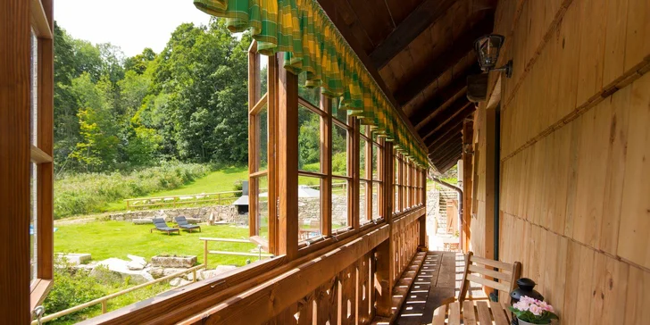 Jaro na Šumavě: wellness hotel s polopenzí, gurmánské menu i dětské hřiště