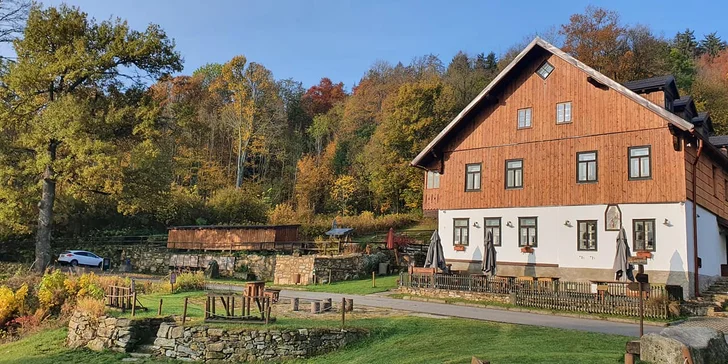 Jaro na Šumavě: wellness hotel s polopenzí, gurmánské menu i dětské hřiště