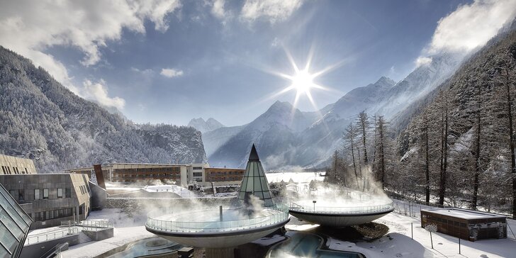 Jednodenní výlet k vyhlášeným termálním pramenům Aqua Dome v tyrolských Alpách