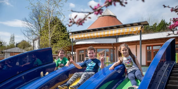 Rodinný hotel se zážitkovými lázněmi a hernou: až 2 děti zdarma, hlídání, polopenze a wellness