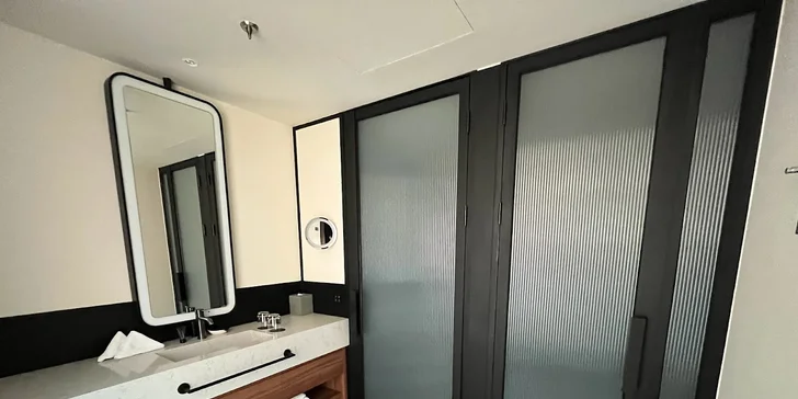 Špičkový pobyt se snídaní v centru Budapešti: designový hotel se střešním barem a výhledem na město