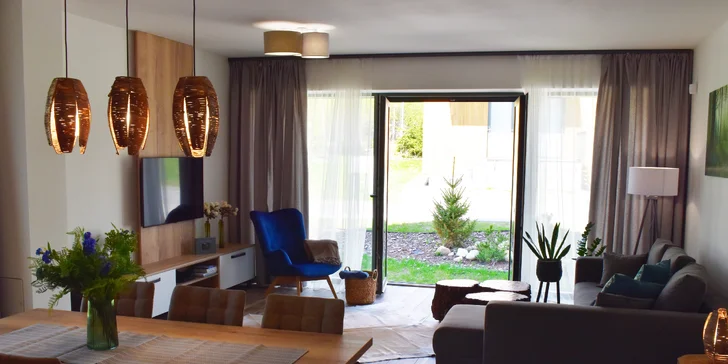 Dovolená v moderně zařízené chatě na úpatí Vysokých Tater i lahev vína