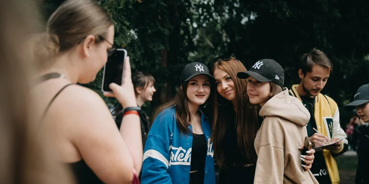 DERMACOL LOVE DAY v Grébovce: balíček s dárky, zábava a Xindl X, Holki a další muzika