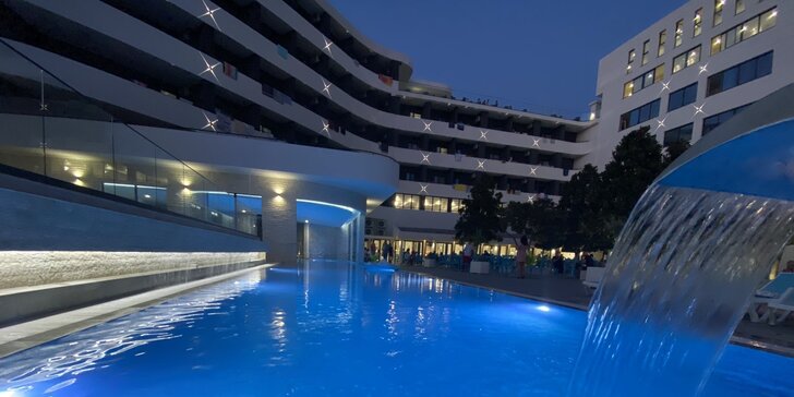 7 nocí v Černé Hoře: Montenegrina Hotel & SPA**** s all inclusive, letenky i transfer v ceně