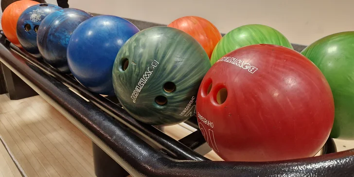 Pronájem dráhy na bowling na 60 nebo 120 minut až pro 6 hráčů