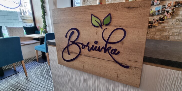 Kavárna Borůvka v centru Českých Budějovic: jedna nebo dvě sklenky Aperol Spritzu