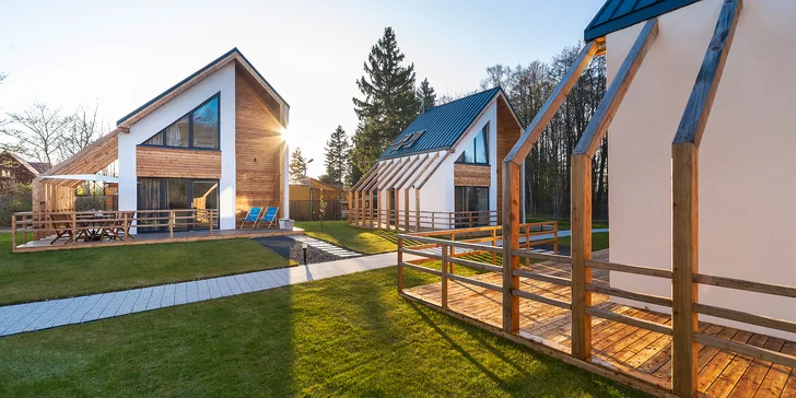 Dovolená na Baltu: moderní domky ve skandinávském stylu až pro 6 osob, okolo lesy, blízko k jezeru i moři