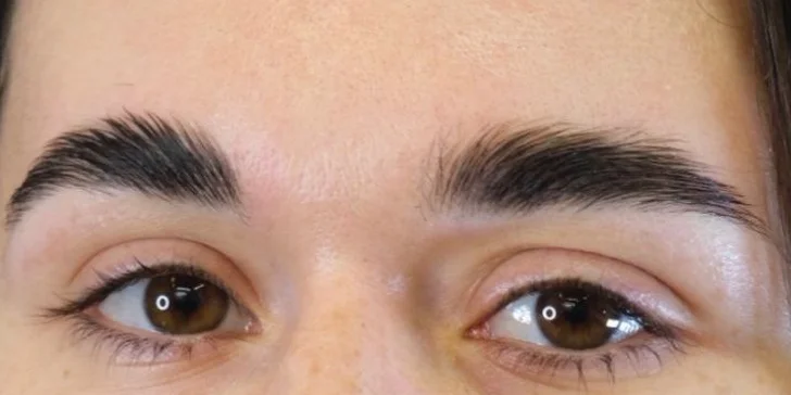 Lash lifting i laminace obočí vč. barvení nebo profesionální líčení