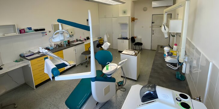 Komplexní dentální hygiena včetně čištění metodou Air Flow