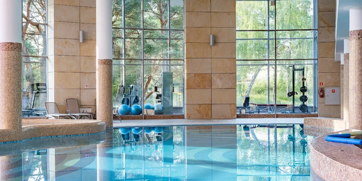 Dovolená u Baltu: 5* hotel se soukromou pláží, polopenze i neomezený vstup do termálního wellness