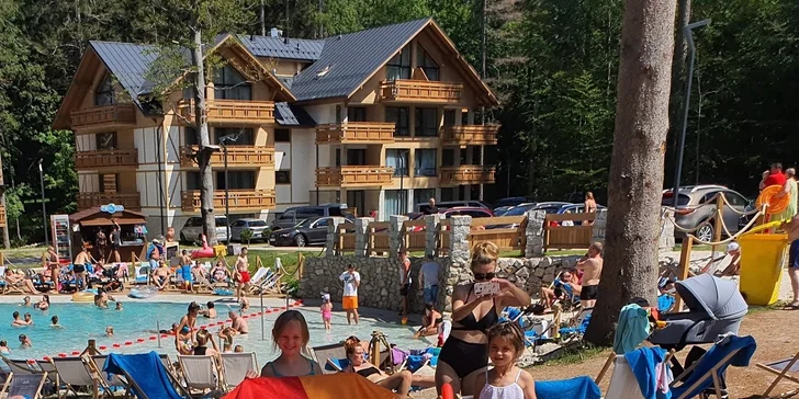 Za turistikou i lenošením ve wellness do polských Krkonoš: pobyt se stravou v apartmánu pro pár či rodinu