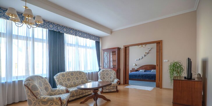 Pobyt v centru Litomyšle s polopenzí: 2lůžkový pokoj i apartmá s masážní vanou a infrakabinou