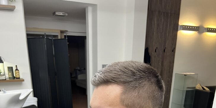 Barber střih vlasů a holení vousů i s kolínskou v centru Hradce Králové