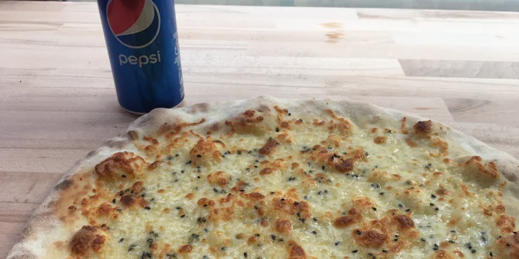 Libanonská pizza a nápoj pro 1 i 2 osoby: se zeleninou, sýrem i masem