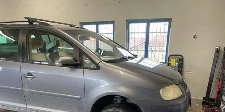 Přezutí nebo výměna pneumatik osobního automobilu s disky do velikosti 18"