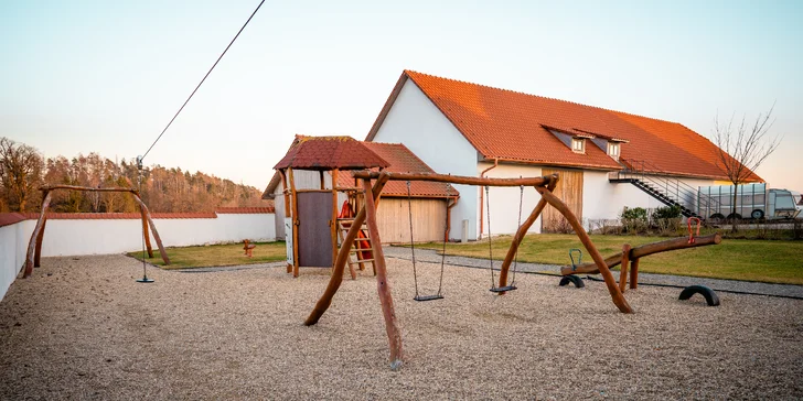 Pohoda na Vysočině pro pár i rodinu: snídaně, venkovní bazén a výlety