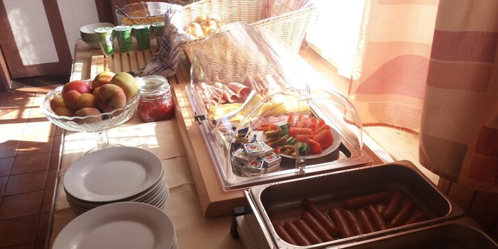 Pobyt v krkonošském penzionu pro páry i rodiny se snídaní či polopenzí
