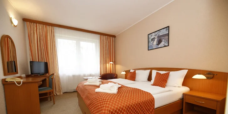 Relax ve Františkových Lázních: bazén, sauna, polopenze i sleva na procedury
