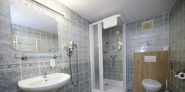 Relax ve Františkových Lázních: bazén, sauna, polopenze i sleva na procedury