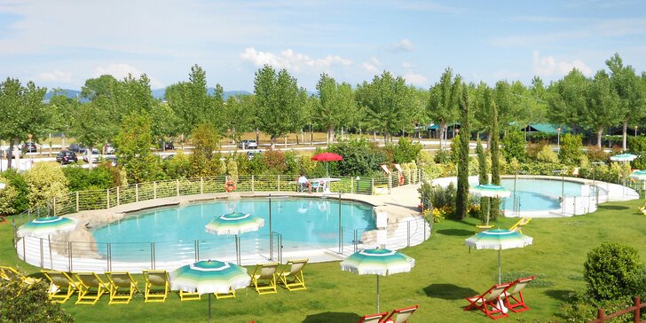Dovolená v Toskánsku: vybavený mobilhome, resort plný zábavy, bazény a polopenze či plná penze